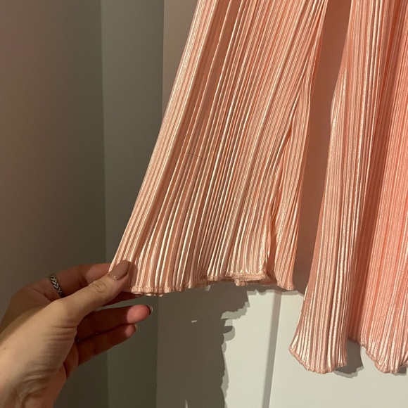 Simons Twik Pleated Shirt & Pants Set Pink Size L NWOT - Picture 7 of 13